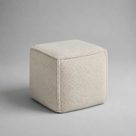 Pouf poggiapiedi cubico imbottito in tessuto bouclé crema, 40 x 40 x 40 cm